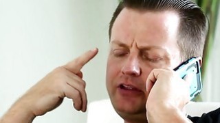 人气主播拼人气黑丝美腿摸着大骚穴呻吟挑逗让干爹更硬了
